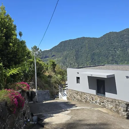 Vistavale Apartment